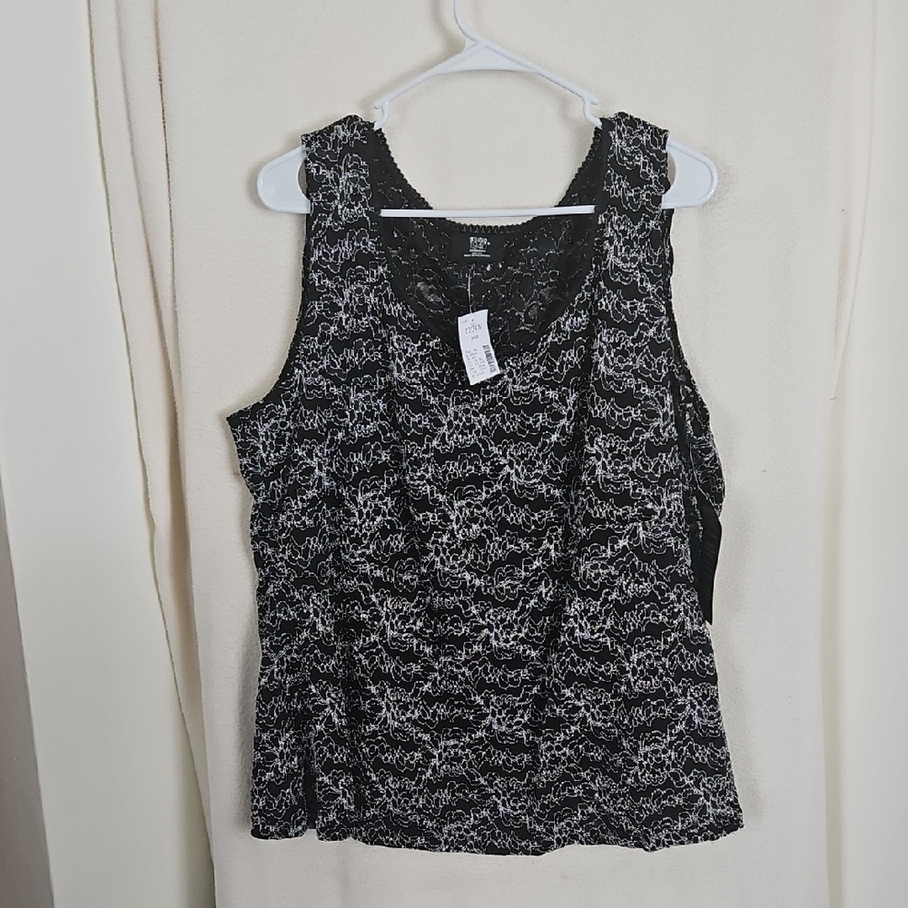 Women's Black and White Lace Top